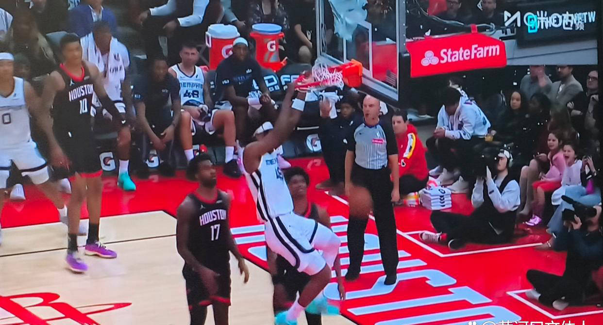 必一运动-灰熊队外线表现出色破门而入最终赢得比赛的简单介绍  第1张