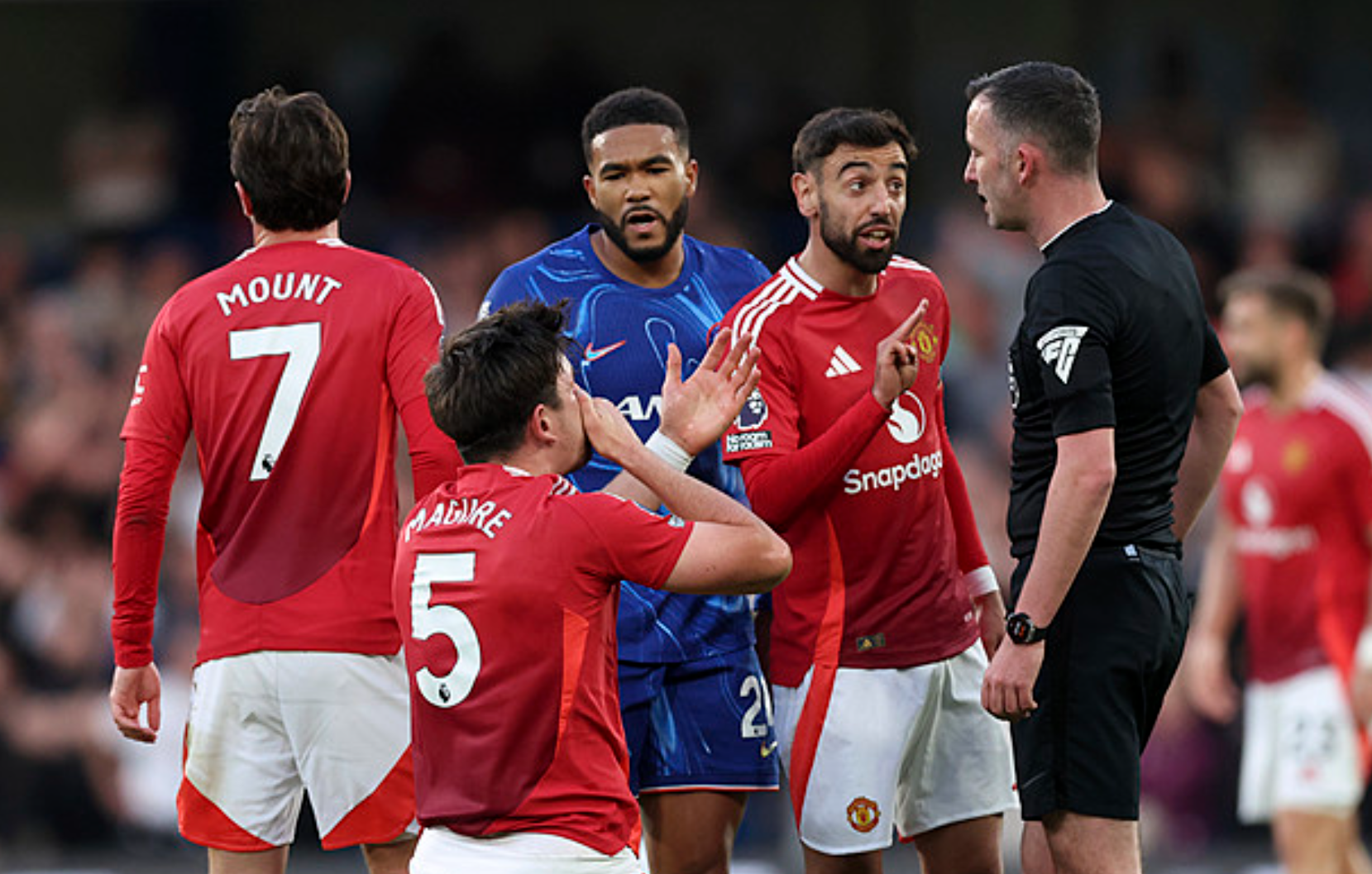 b one sports-曼联战胜对手,继续压制联赛领先优势是什么  第1张