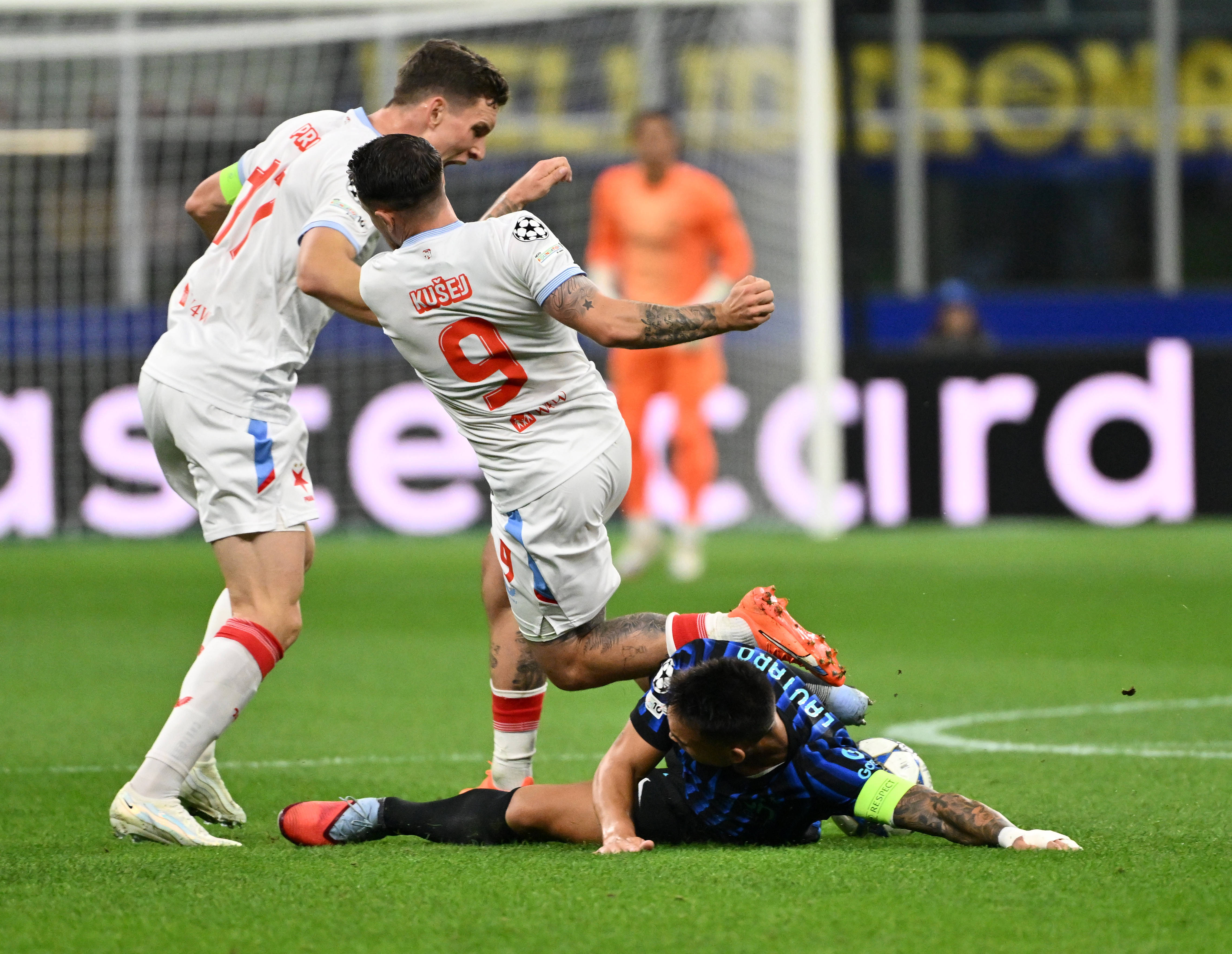 必一登录入口-主场失利：塞维利亚战胜格拉纳达的简单介绍  第2张